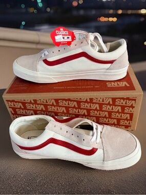 Vans Men’s Size 9 Style 36 Skate Shoes Sneakers. Marshmallow/Racing Red. NIB.
